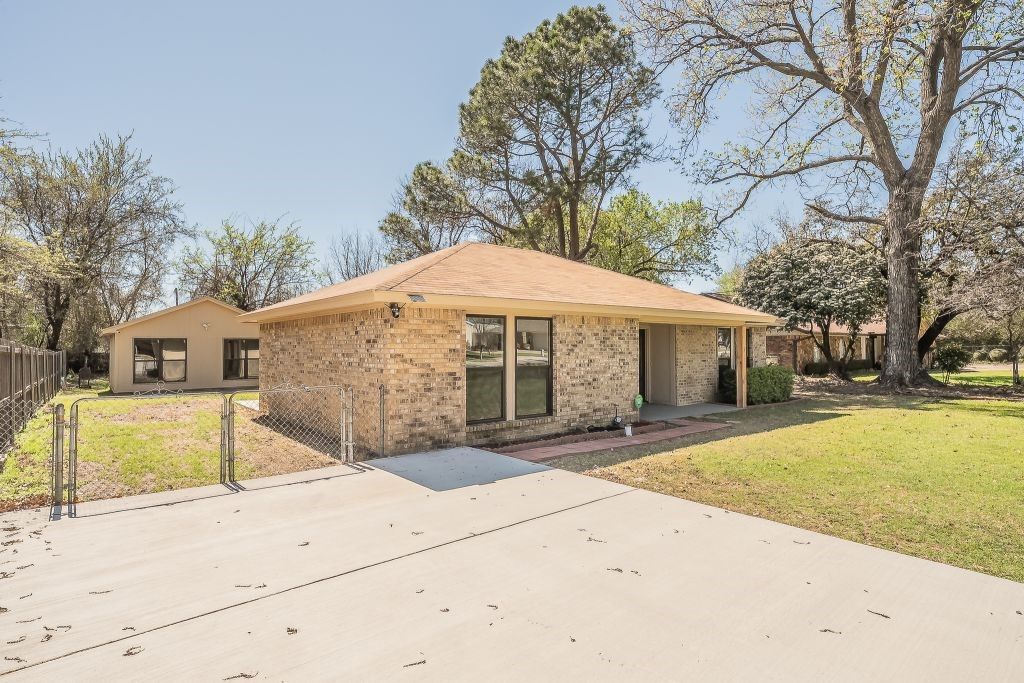 4102 Lorraine Drive, Arlington, TX 76017