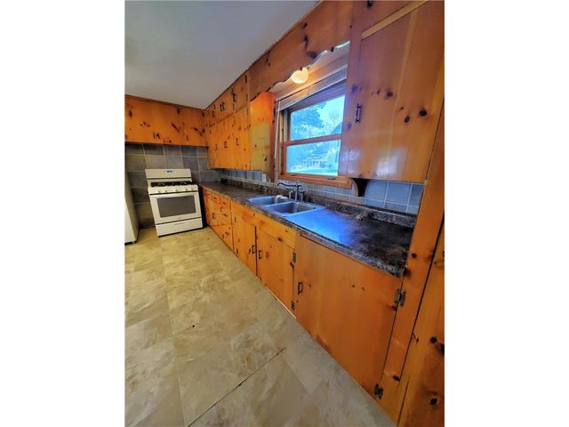1362 Main Street, Houlton, WI 54016