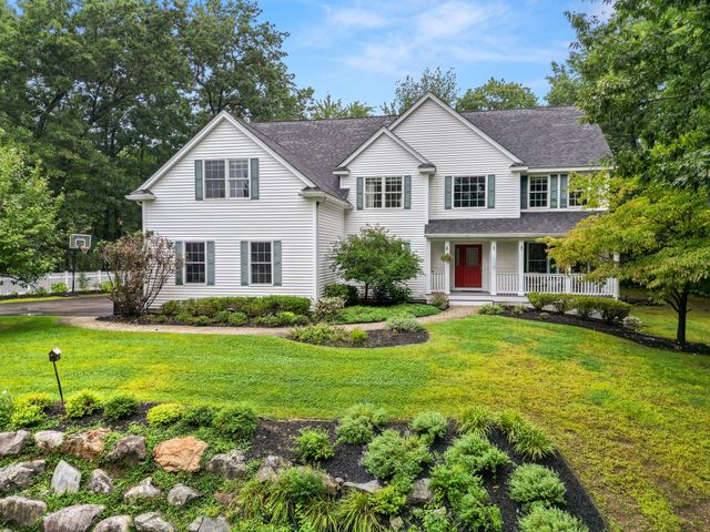 22 R Sawyer Ln, Middleton, MA 01949