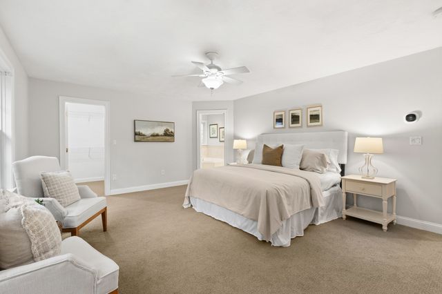 22 R Sawyer Ln, Middleton, MA 01949