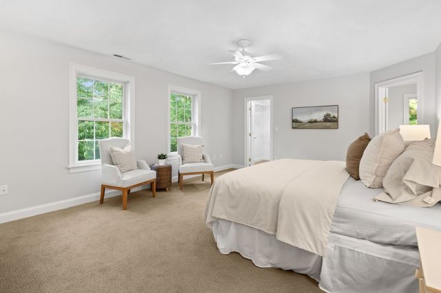 22 R Sawyer Ln, Middleton, MA 01949