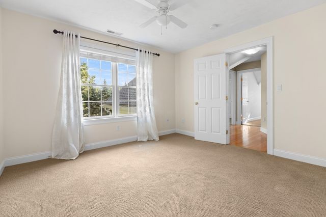 22 R Sawyer Ln, Middleton, MA 01949