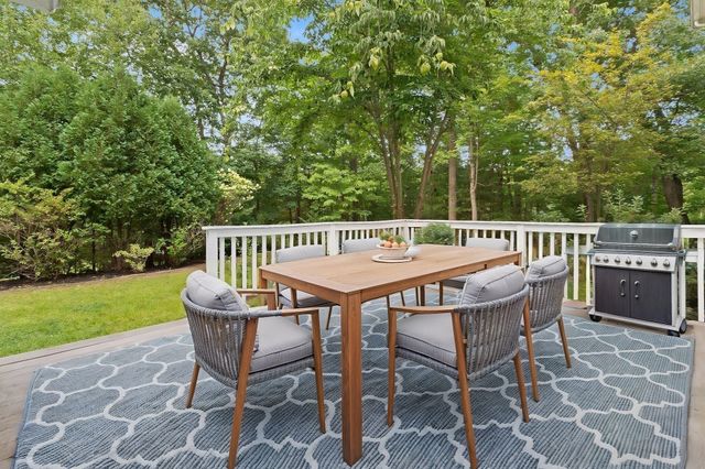 22 R Sawyer Ln, Middleton, MA 01949