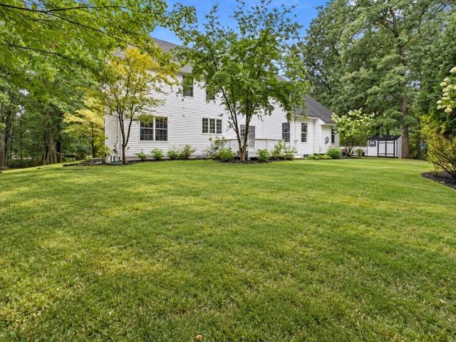 22 R Sawyer Ln, Middleton, MA 01949