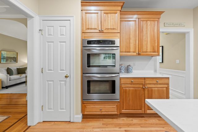 22 R Sawyer Ln, Middleton, MA 01949