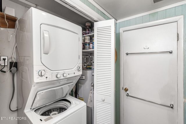 2546 Fairview Rd, Madisonville, TN 37354