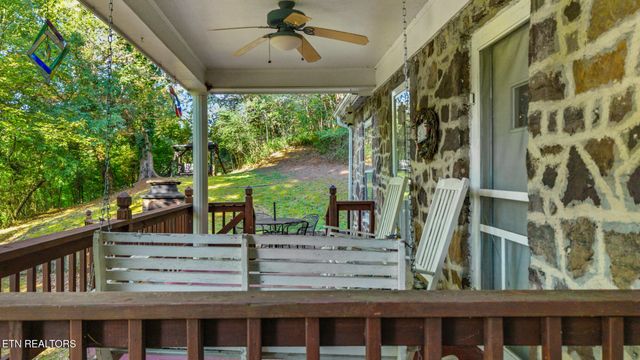 2546 Fairview Rd, Madisonville, TN 37354