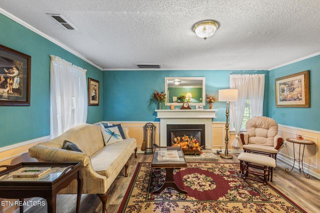 2546 Fairview Rd, Madisonville, TN 37354