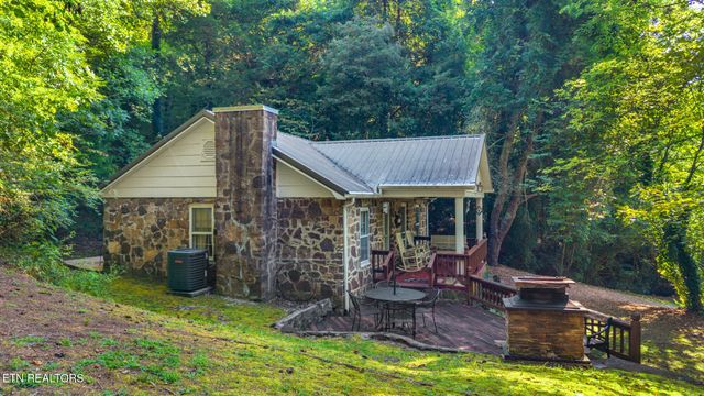 2546 Fairview Rd, Madisonville, TN 37354