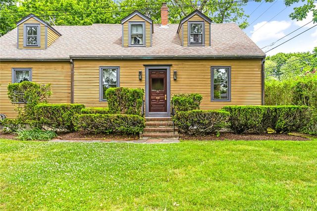 40 South Lane, Barrington, RI 02806