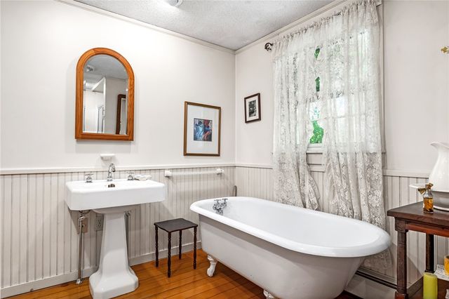 40 South Lane, Barrington, RI 02806