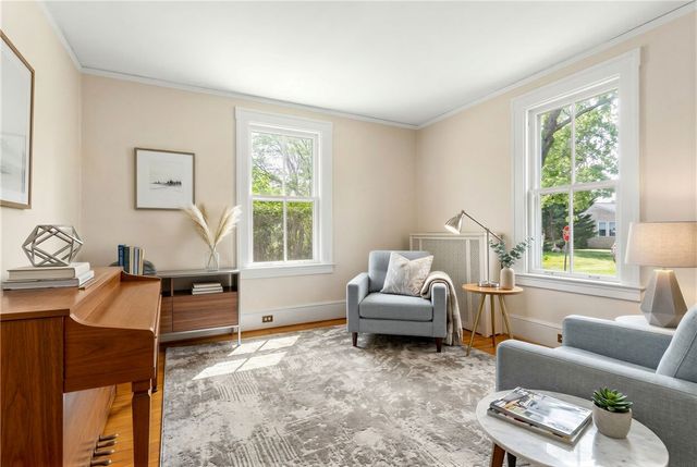 40 South Lane, Barrington, RI 02806
