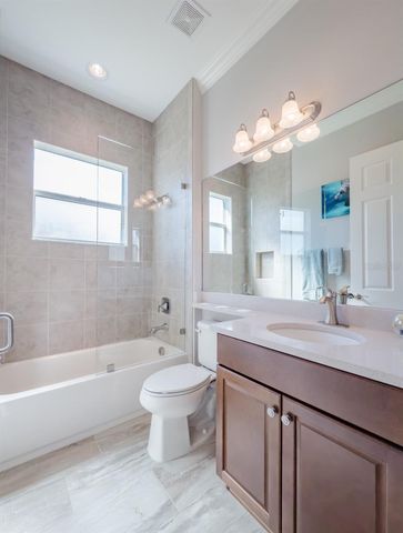 4822 GRAND BANKS DRIVE, Wimauma, FL 33598