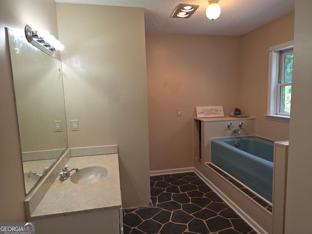 515 Ivey Pope, Tallapoosa, GA 30176