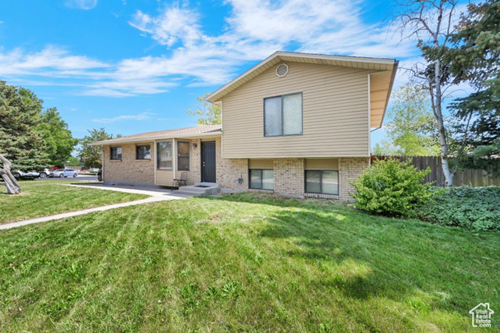 4891 W CALYX CIR, West Jordan, UT 84081