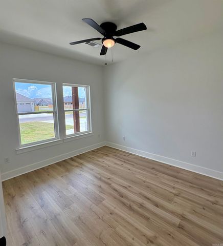 1 Dragonfly Cove, Greenbrier, AR 72058