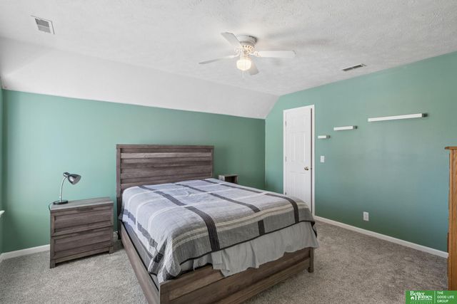 2611 N 159 Street, Omaha, NE 68116