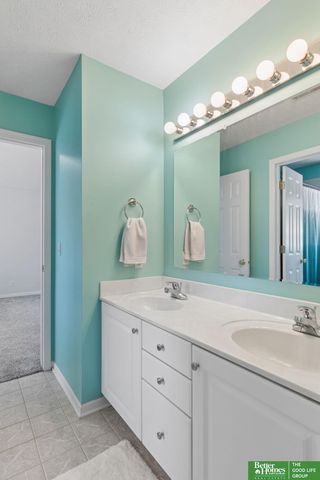 2611 N 159 Street, Omaha, NE 68116