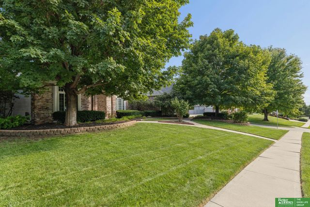 2611 N 159 Street, Omaha, NE 68116