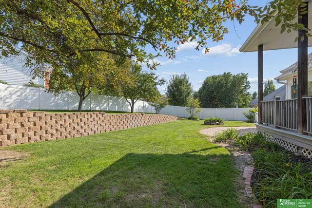 2611 N 159 Street, Omaha, NE 68116