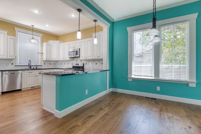253 N 1st Ave, Oakdale, CA 95361