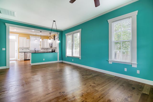 253 N 1st Ave, Oakdale, CA 95361