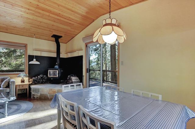 17028 Banner Quaker Hill Rd, Nevada City, CA 95959