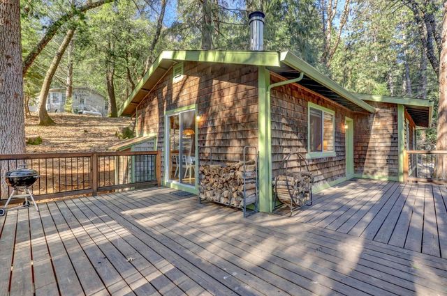 17028 Banner Quaker Hill Rd, Nevada City, CA 95959