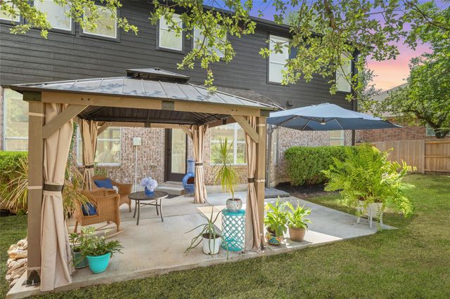 220 Grafton LN, Austin, TX 78737