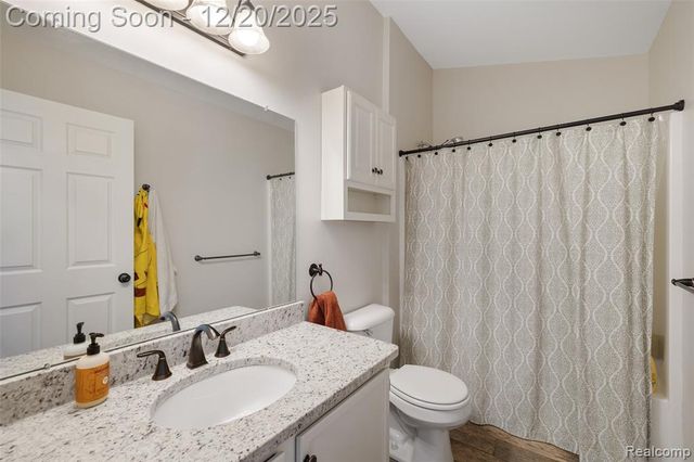 52400 Huntley Avenue, New Baltimore, MI 48047