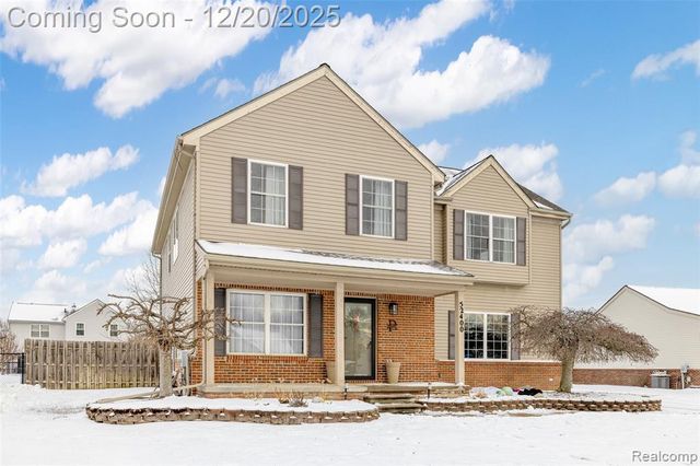 52400 Huntley Avenue, New Baltimore, MI 48047