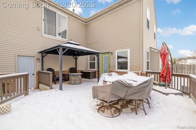 52400 Huntley Avenue, New Baltimore, MI 48047