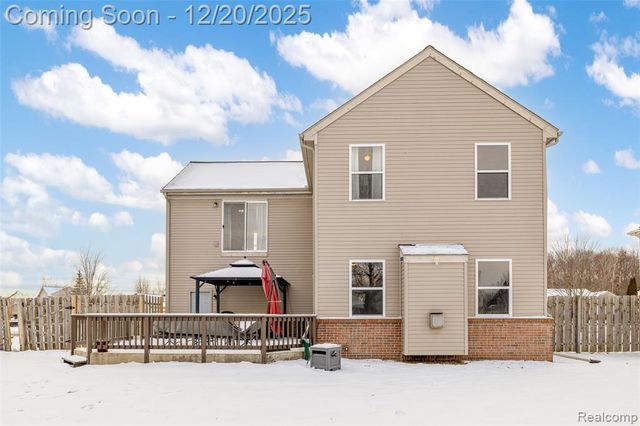 52400 Huntley Avenue, New Baltimore, MI 48047