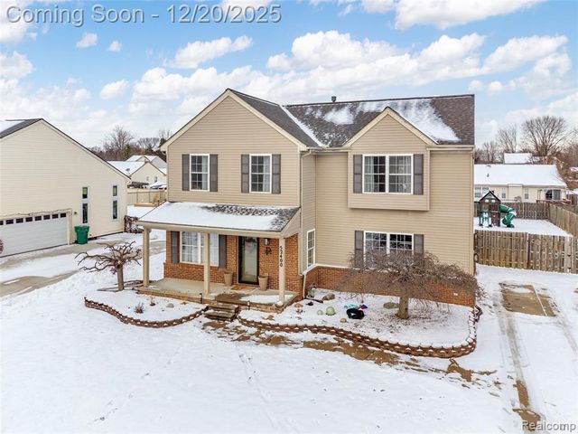 52400 Huntley Avenue, New Baltimore, MI 48047