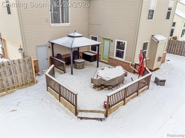 52400 Huntley Avenue, New Baltimore, MI 48047