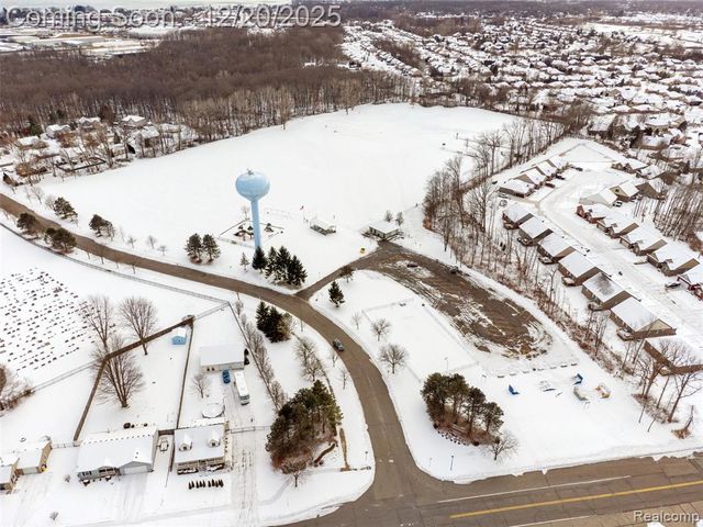 52400 Huntley Avenue, New Baltimore, MI 48047