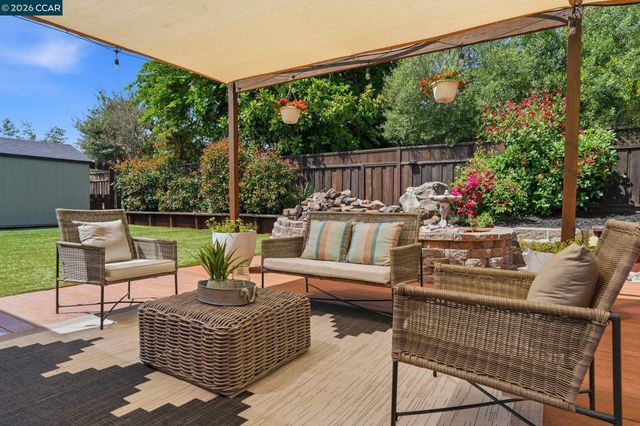 2103 Deerwood Dr., Martinez, CA 94553