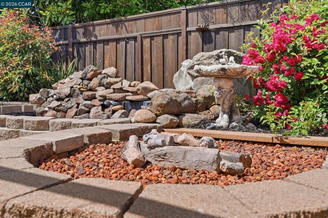 2103 Deerwood Dr., Martinez, CA 94553