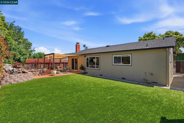 2103 Deerwood Dr., Martinez, CA 94553