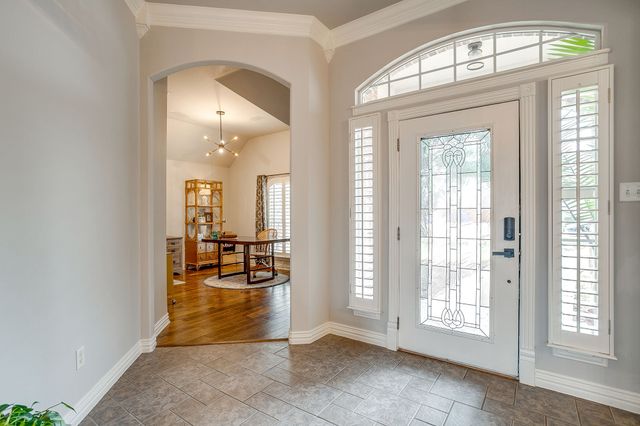 1042 Chesapeake Drive, Mansfield, TX 76063