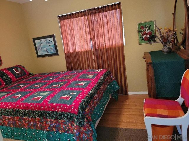 9881 Aldergrove Ln, Spring Valley, CA 91977