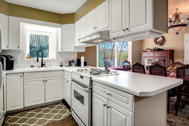 82 Avisco Road, Robbinsville, NC 28771