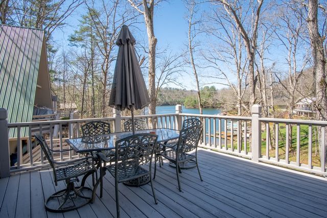 82 Avisco Road, Robbinsville, NC 28771