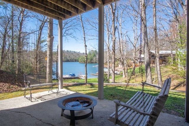 82 Avisco Road, Robbinsville, NC 28771