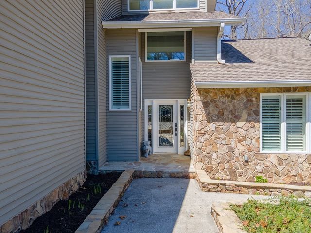 82 Avisco Road, Robbinsville, NC 28771