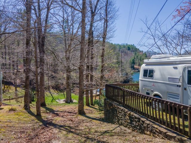 82 Avisco Road, Robbinsville, NC 28771