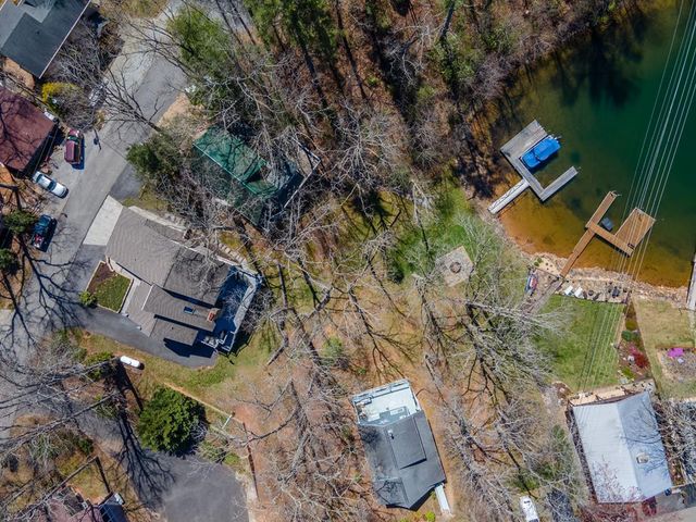 82 Avisco Road, Robbinsville, NC 28771