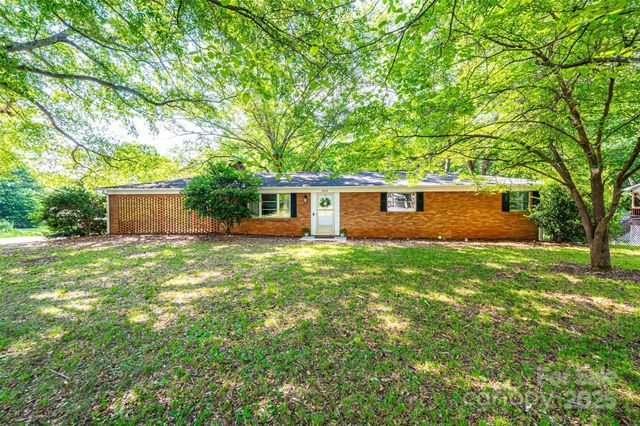 464 23rd Avenue Drive NE, Hickory, NC 28601