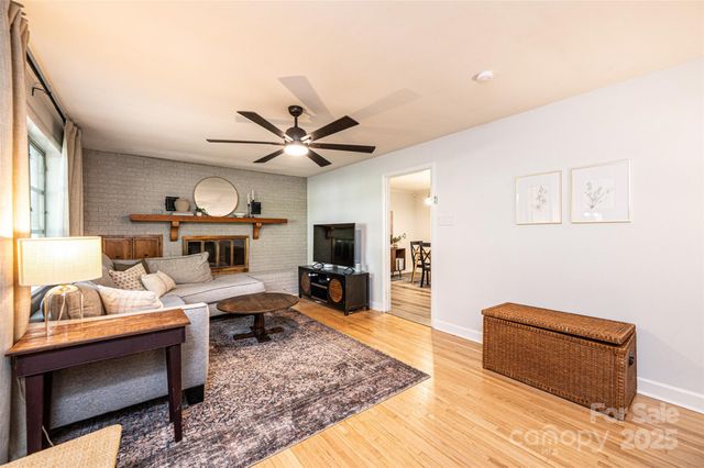 464 23rd Avenue Drive NE, Hickory, NC 28601