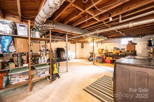 464 23rd Avenue Drive NE, Hickory, NC 28601